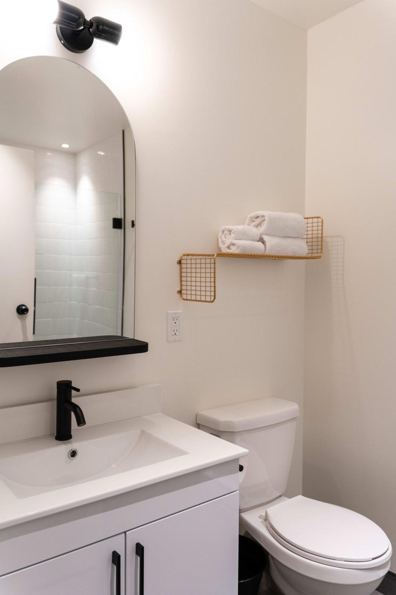 Maison Place Jacques-Cartier By Luxury In Transit มอนทรีอัล ภายนอก รูปภาพ
