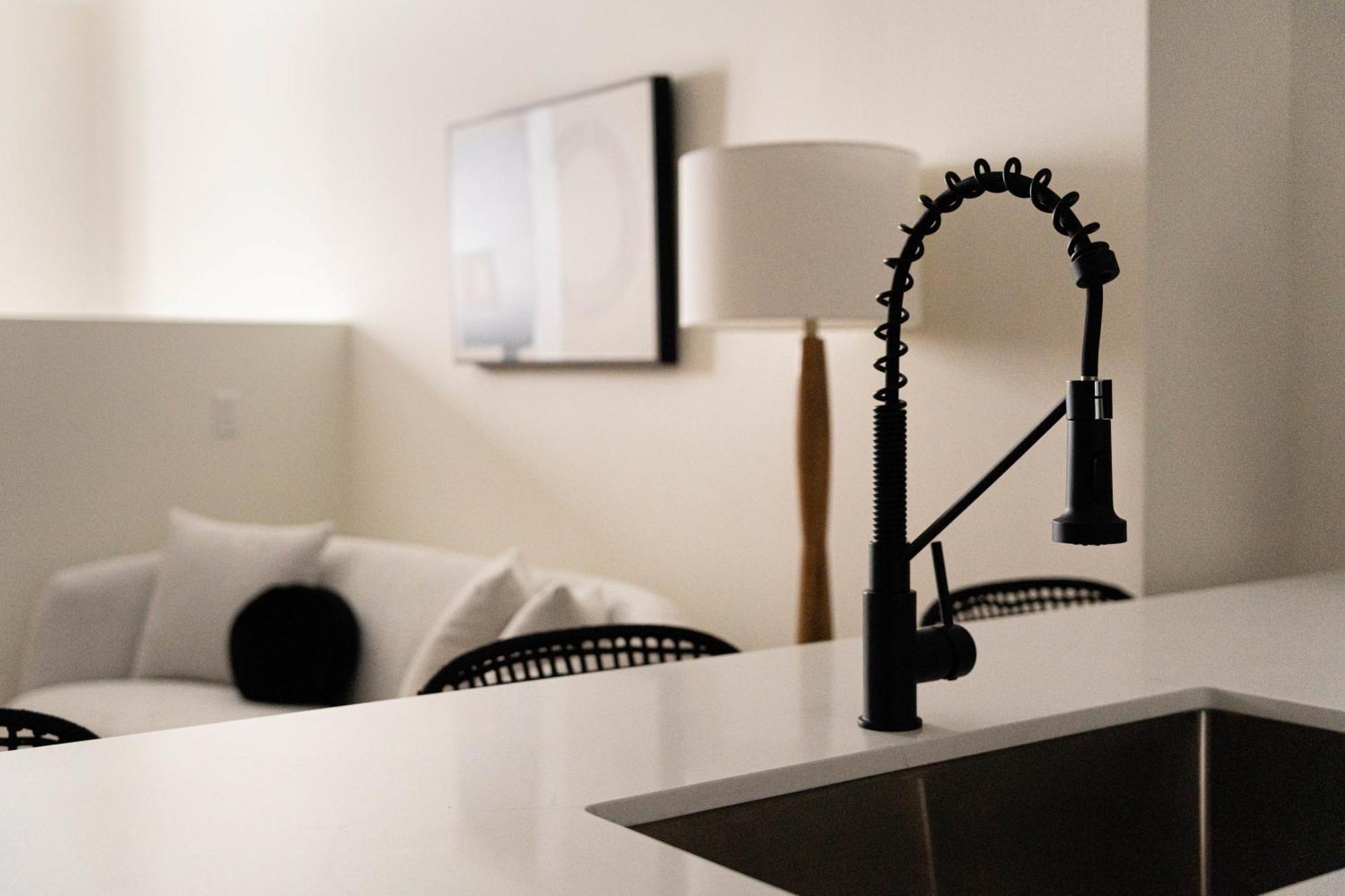 Maison Place Jacques-Cartier By Luxury In Transit มอนทรีอัล ภายนอก รูปภาพ
